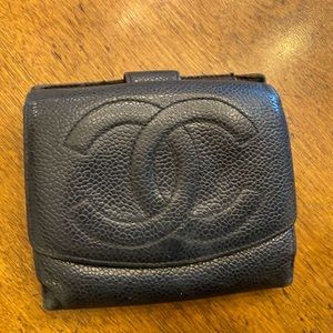 Authentic Vintage Chanel bifold caviar wallet